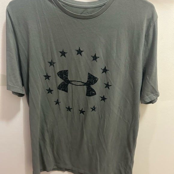 Under Armour Gray Star Tee - Picture 1 of 3